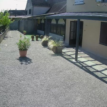 Hotel La Grotte Sagy  Exteriör bild
