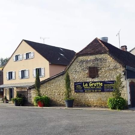 Hotel La Grotte Sagy  Exteriör bild