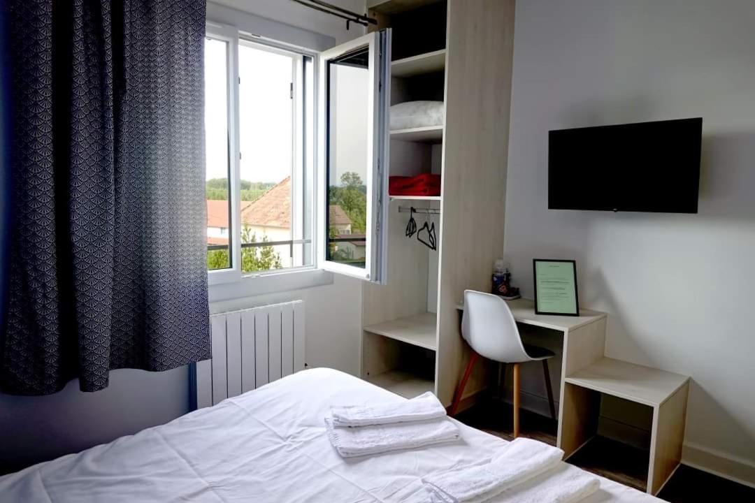 Hotel La Grotte Sagy  Exteriör bild